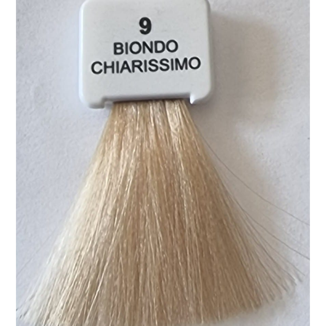 CR9 Very light blonde